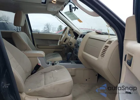 2011 Ford Escape Xlt from USA, damaged, VIN 1FMCU9DG8BKA06757